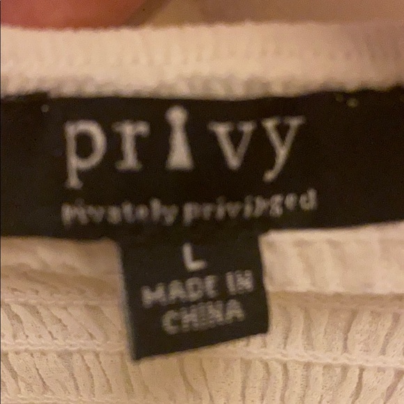 Adorable Crop Top - Picture 4 of 5